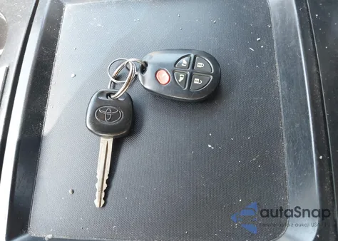 2011 Toyota Sienna Le V6 z USA, uszkodzony, nr VIN 5TDKK3DCXBS025836